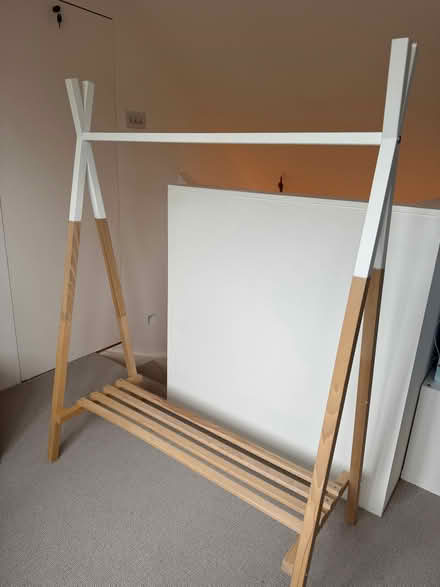 Photo of free Kids rack, excellent condition (Southfields SW19) #1