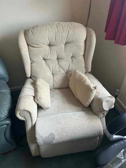 Photo of free Reclining arm chair (HP4) #1