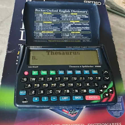 Photo of free Pocket Oxford English Dictionary Thesaurus and spellchecker (BT10) #1