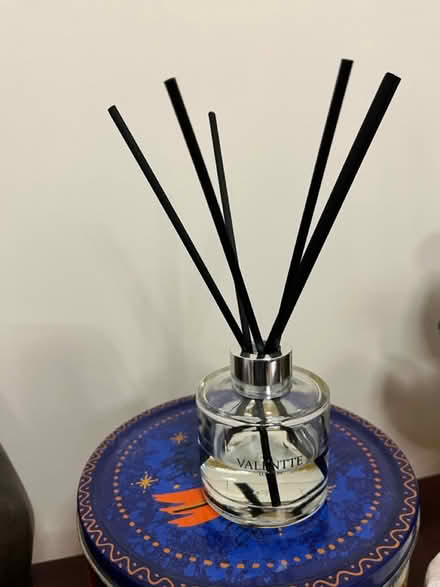 Photo of free 2/3 full Reed diffuser with reeds (Beckenham BR3) #1