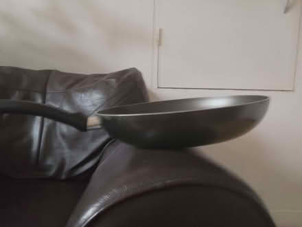 Photo of free Big frying pan (Morden SM4) #2