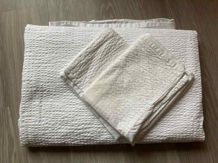 Photo of free Double duvet cover and pillowcases (Southdown AL5) #1