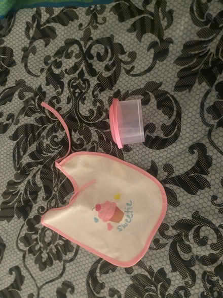 Photo of free baby girl bottle set (Homestead Fl) #3