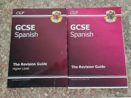 Photo of free GCSE Spanish revision books (Willingdon BN20) #1
