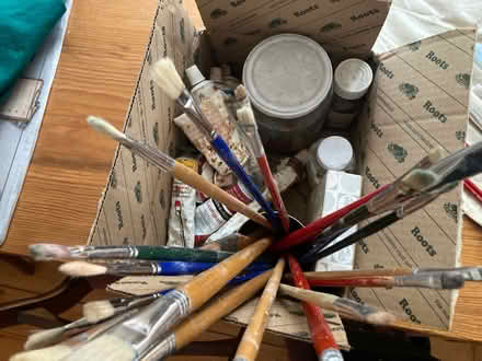 Photo of free oil paints and brushes (leslieville/little india) #1