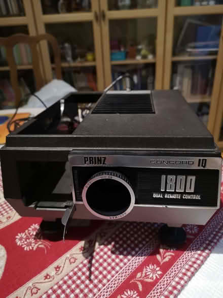 Photo of free Slide projector plus 'magazines' (Brincliffe Edge S7) #1