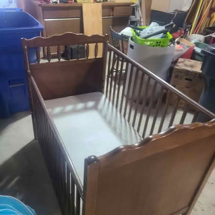 Photo of free Baby crib (Columbus) #2