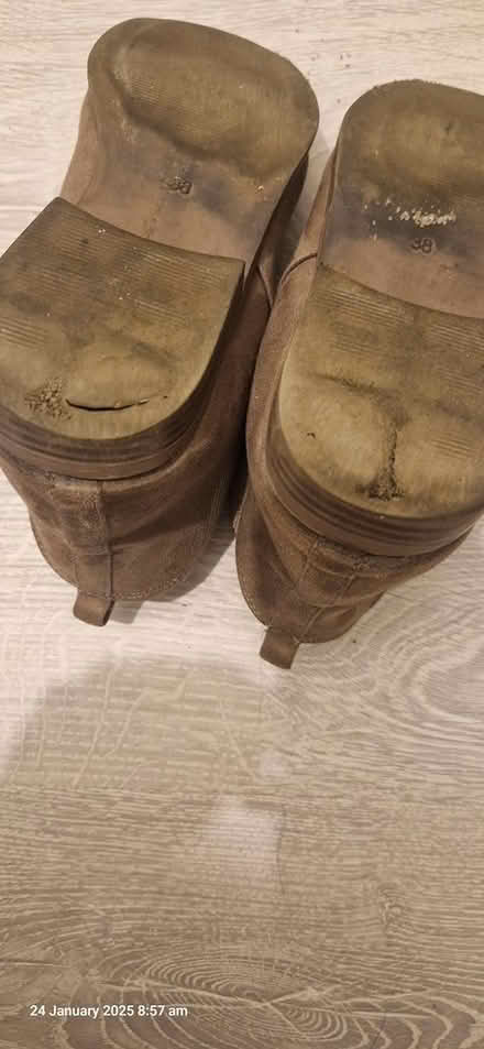 Photo of free Boots (DA6) #2