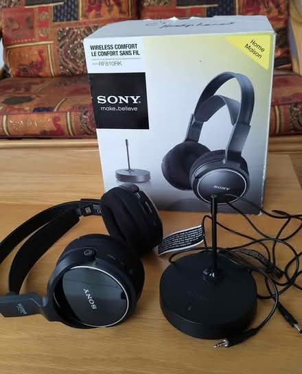Photo of free Sony RF810RK wireless headphones (OX4 Rose Hill) #1