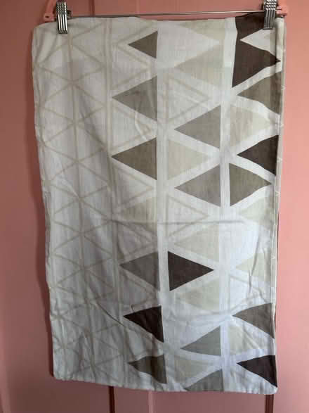 Photo of free Double duvet reversible (SE1) #3