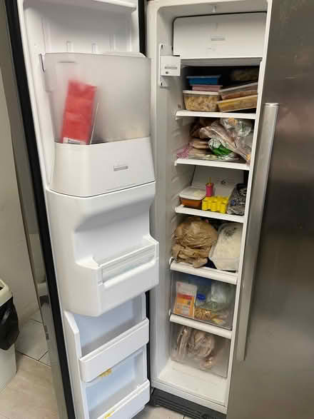 Photo of free working american style fridge (Edgware Harrow HA8) #3