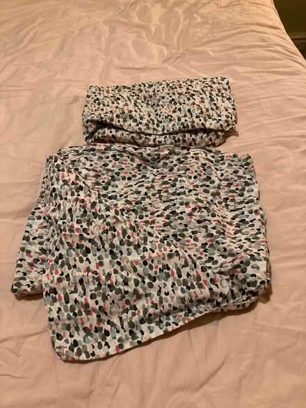 Photo of free Single duvet cover and pillowcase (Freehold LA1) #1