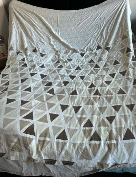 Photo of free Double duvet reversible (SE1) #1