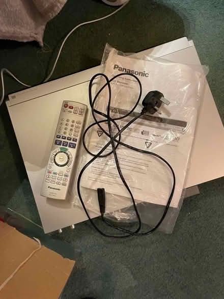 Photo of free DVD Player (South Ham RG22) #3