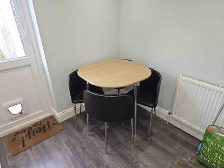 Photo of free Table and chairs (SS6) #1