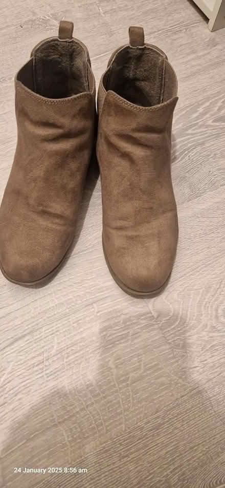 Photo of free Boots (DA6) #1