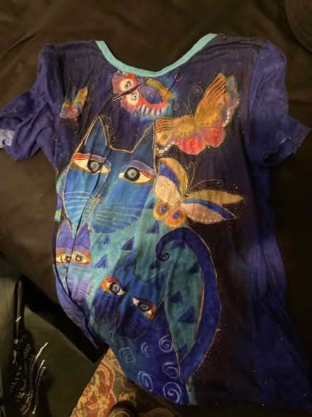 Photo of free Cute cat shirt (Washington Hts 10033) #1