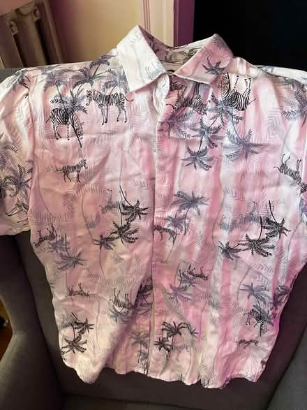 Photo of free Floral shirt (Tufts University) #1