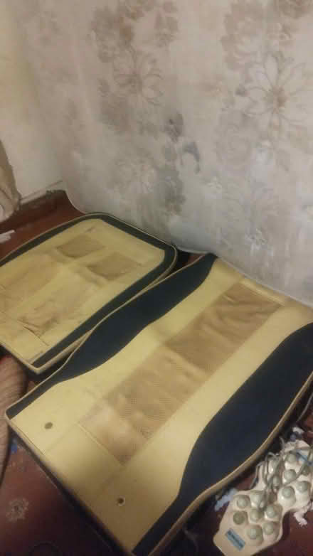 Photo of free massage bed,bed,rug,dish washer (Peckham Se15 6tz) #1