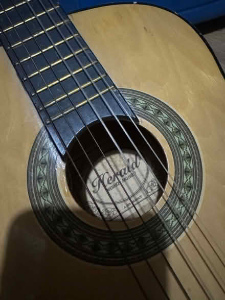 Photo of free Small guitar with defect (West Ham E15) #3