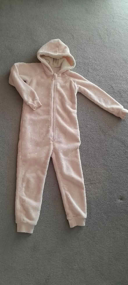 Photo of free Pink onesie age 6-7 yrs (Slyne-with-Hest LA2) #1