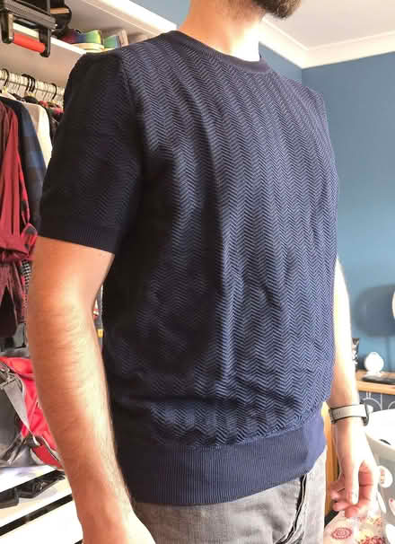 Photo of free Men's Blue Textured T-Shirt - Size L - Brand new (Cople MK44) #2