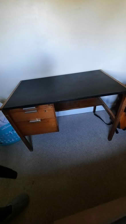 Photo of free Desk (Farlow DY14) #1