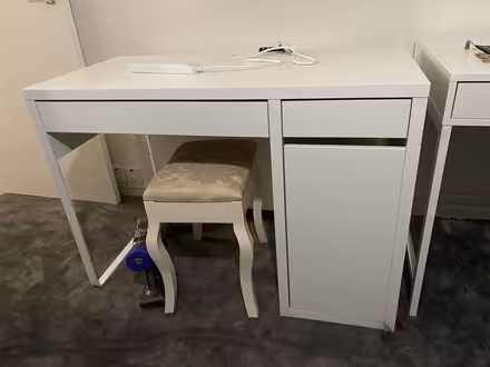 Photo of free Desk and chair (Enfield) #1