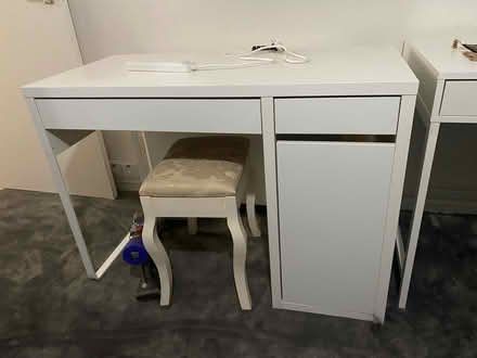 Photo of free Desk and chair (Enfield) #1