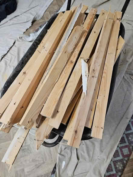 Photo of free Dry wood for burning. (Airedale WF10) #2