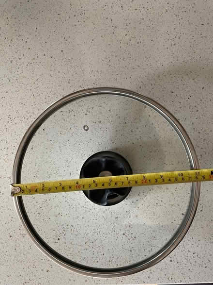 Photo of free Pan lid for 28cm pan (Stepney E1) #2