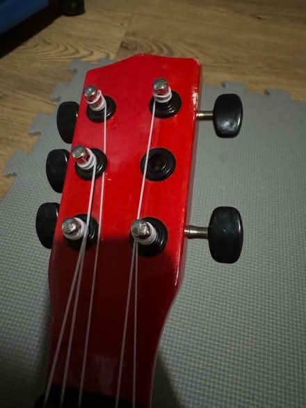 Photo of free Kid’s guitar with defects (West Ham E15) #2