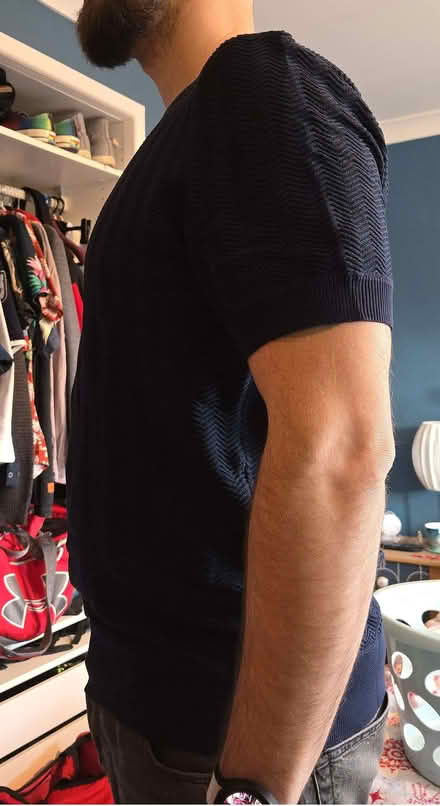 Photo of free Men's Blue Textured T-Shirt - Size L - Brand new (Cople MK44) #3