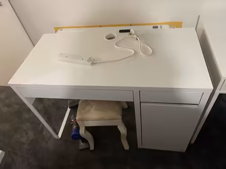 Photo of free Desk and chair (Enfield) #2