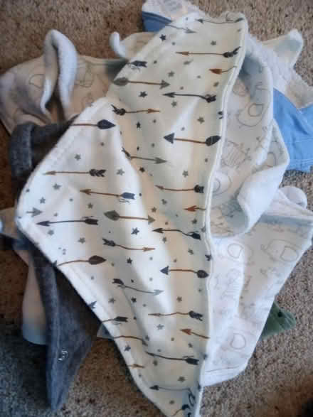 Photo of free Baby bibs (Vale LA1) #1