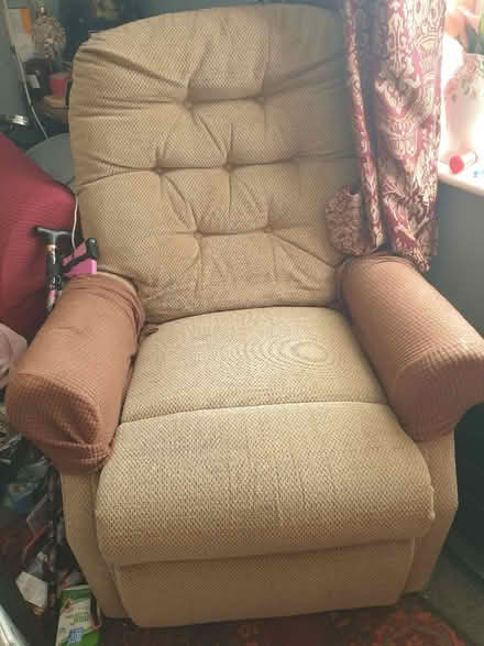 Photo of free Electric rise and recline (Potters bar herts) #2