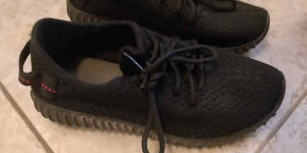 Photo of free Kids shoes uk Size 3 (SM5) #3