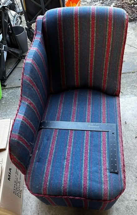 Photo of free Small chaise longue (Gleadless Common S12) #2