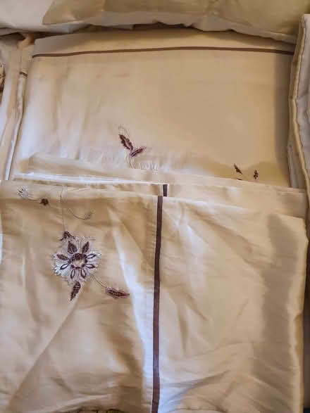Photo of free Double quilt cover, pillowcases, runner and cushion (Furzton MK4) #3