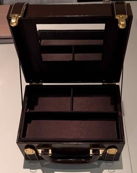 Photo of free Brown leather makeup jewelry box (Toronto) #1