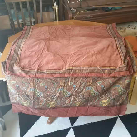 Photo of free blanket bedspreads wool cloth (Ann Arbor near Hillside Terr.) #1