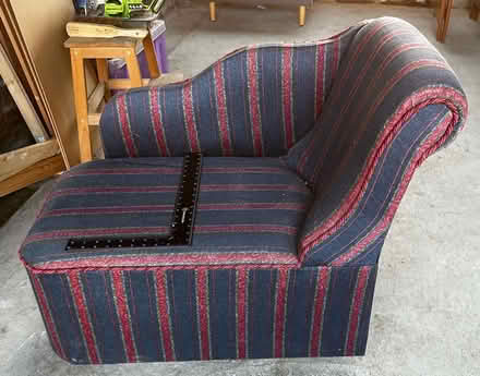Photo of free Small chaise longue (Gleadless Common S12) #1