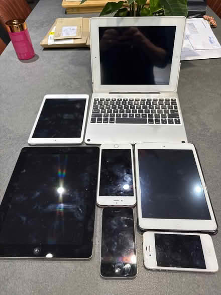 Photo of free Various iPhones and ipads (Crowthorne, RG45) #1
