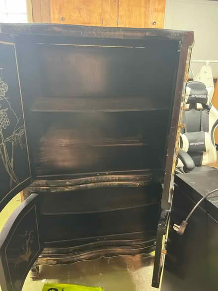 Photo of free Oriental cabinet (Whitby - Kendalwood/Dundas-ish) #2