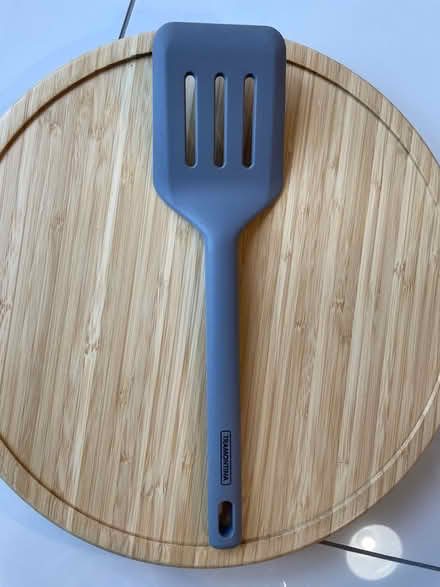 Photo of free New spatula and serving utensils (MK11 Fairfields) #2