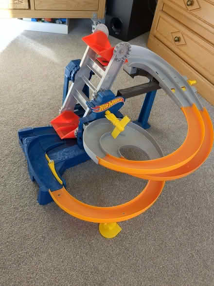 Photo of free Hot Wheels lift and ramp (Steyning BN44) #2