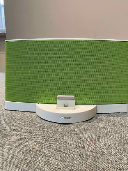 Photo of free Boss speaker connecting to a phone (BR7) #2