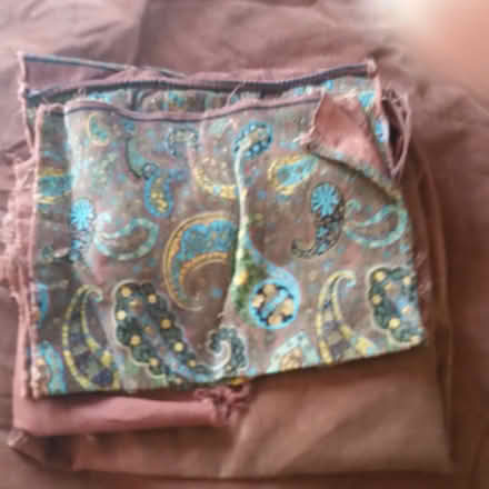 Photo of free blanket bedspreads wool cloth (Ann Arbor near Hillside Terr.) #2