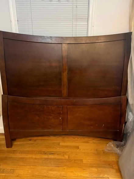 Photo of free Curb Alert ! Queen Bed (Arlington (Arlington (westover)) #2