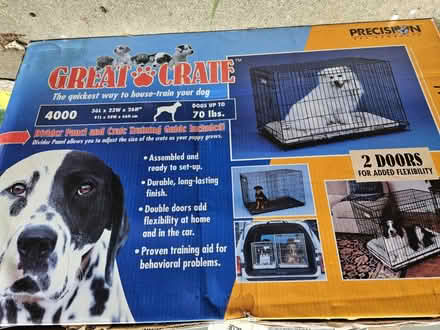 Photo of free Pet crate (92 & Alameda de las Pulgas) #1